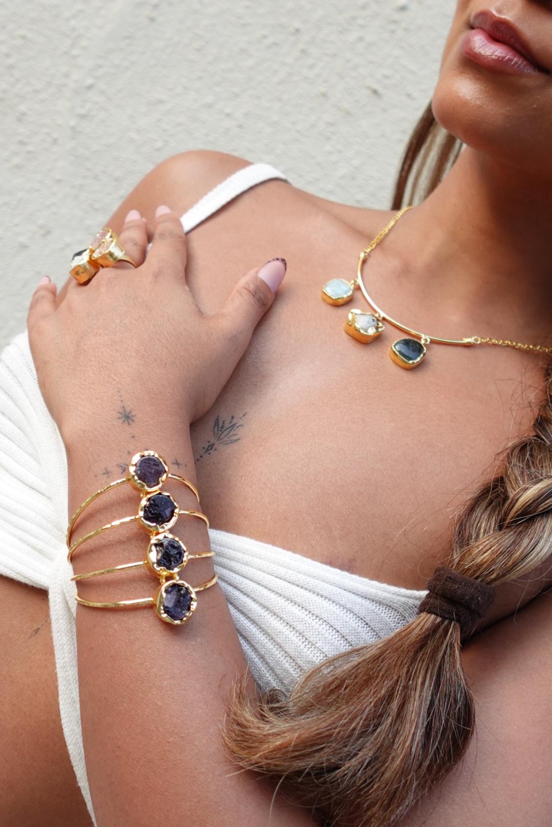 18K gold-plated pieces is handcrafted adjustable cuff.