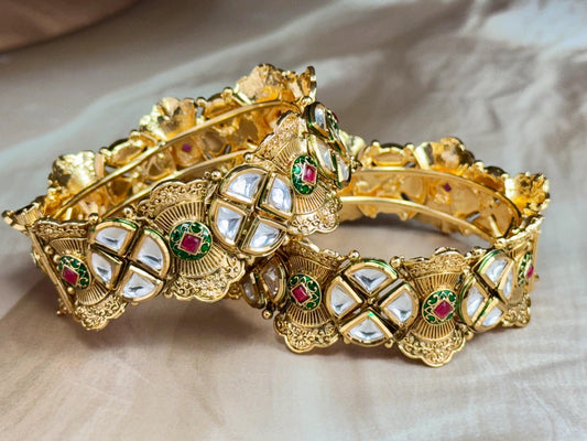 Polki Studded Vintage Rajwadi Kada with Kundan Accents.