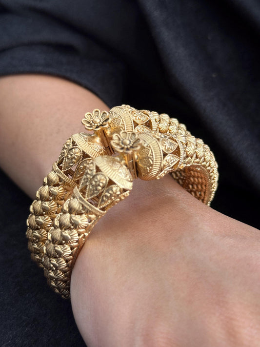 Temple Dome Kada with Floral Top - Openable gold polished matt finish kada.