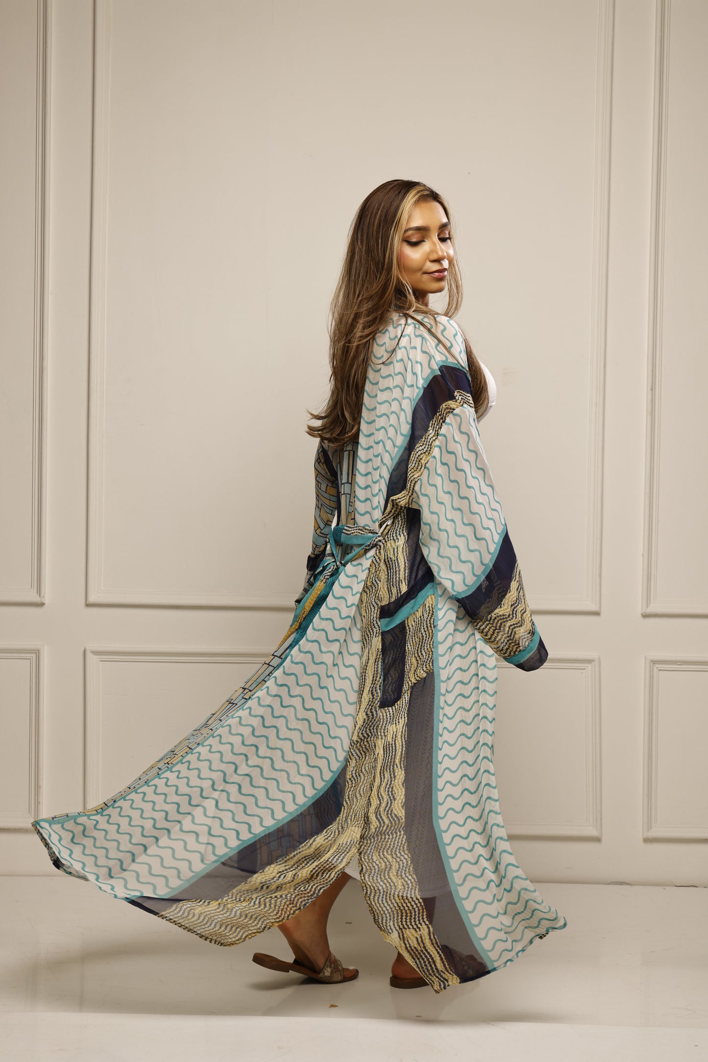 Sheer Saree Kimono – Boho Inspired Flowing Outerwear