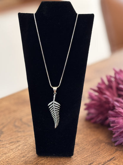 Gold/Silver Fern Leaf Pendant Necklace..