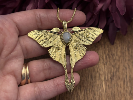 Gold/Sliver Luna Moth Necklace with Labradorite/Moonstone – Nature-Inspired Boho Statement Pendant..