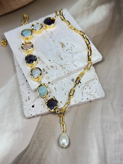 Handcrafted 18K Gold-Plated Asymmetrical Necklace Featuring Raw-Cut Gemstones with Teardrop Pendant – Bohemian Luxe Statement Jewellery.
