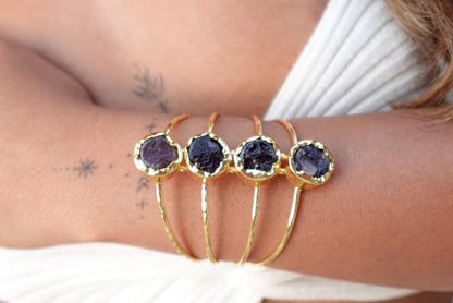 18K gold-plated pieces is handcrafted adjustable cuff.