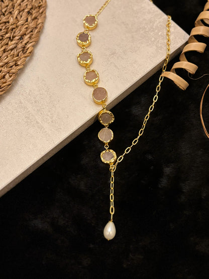 Handcrafted 18K Gold-Plated Asymmetrical Necklace Featuring Raw-Cut Gemstones with Teardrop Pendant – Bohemian Luxe Statement Jewellery.