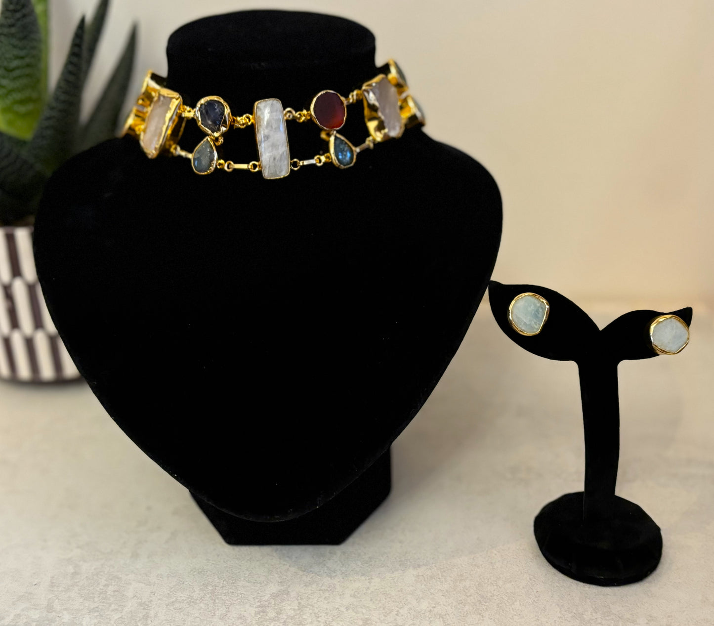 Handcrafted Gold-Plated Natural Stone Choker Set | Artisan Boho Necklace & Stud Earrings.